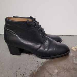 West 31st women's black leather lace up ankle shoe boot size US 7.5 M